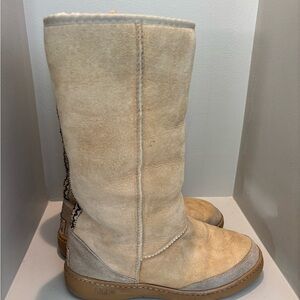 UGG-Australia-Shanleigh-Tan Sheepskin-Lined-Embroidered-Heritage-Boots Snow cozy